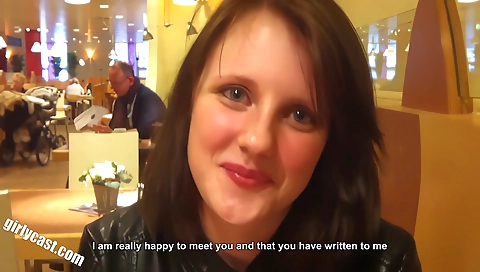 Mature teen Jennin first has a cute mouth and a beautiful face