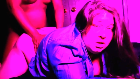 Amateur brunette with a big ass gets her ass licked