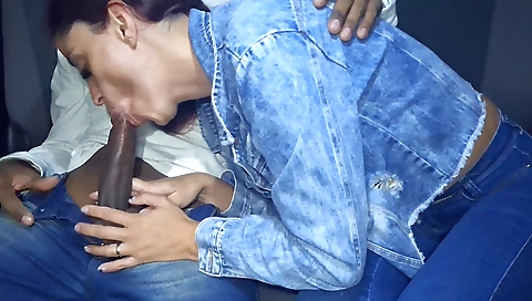 Redheaded Latina gets fucked on the driver on the car