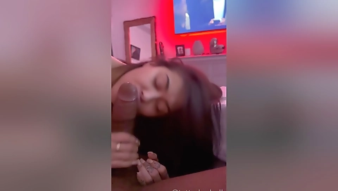 Hot brunette gets her pussy fucked in amateur porn