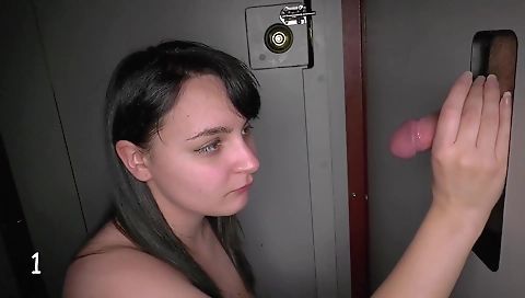 Amateur brunette wants to enjoy all her desires in a threesome