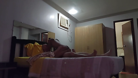 Ebony babe gives blowjob and gets penetrated in front of the webcam