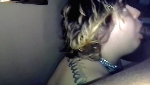 Amateur milf fucks with her big tits and deepthroat