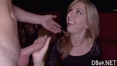 Amateur ebony milf fucks in front of a group of blondes